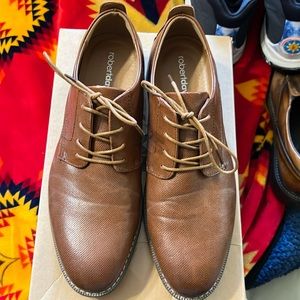 Mens 11 Dress shoes